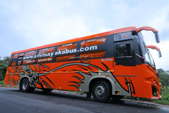 Sri Vinayaka Luxury Bus Stance