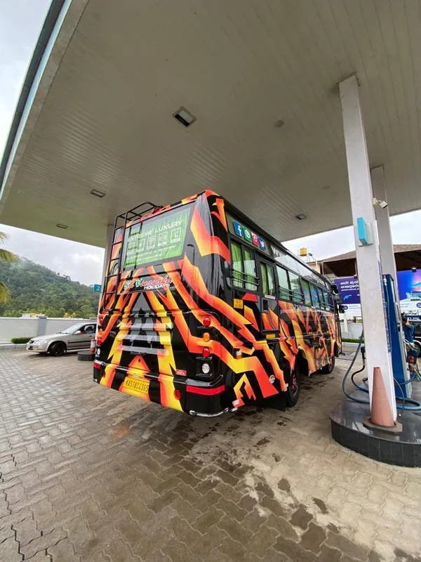 Sri Vinayaka Holidays Coach Stance